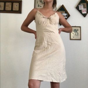 100% creme linen dress 🌻